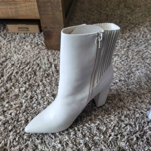 Qupid Signal Women's Heeled Ankle Boots